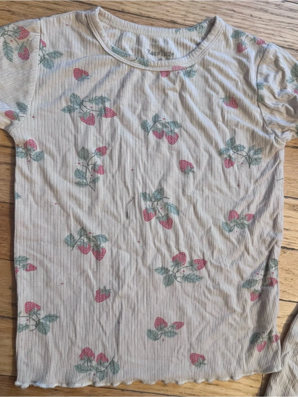 Strawberry Pajama Set Short Sleeve/Shorts 6 Girl Viscose